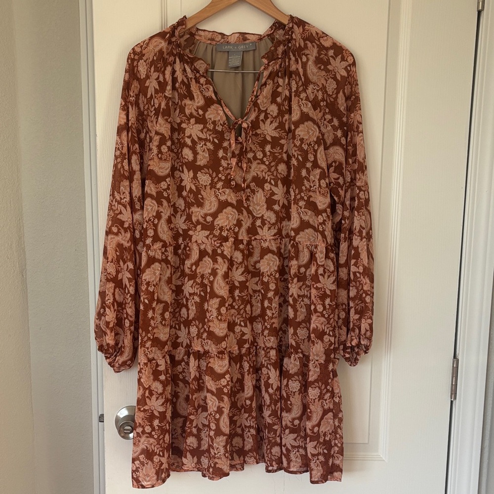 Chic Long Sleeve Floral Dress in Brown